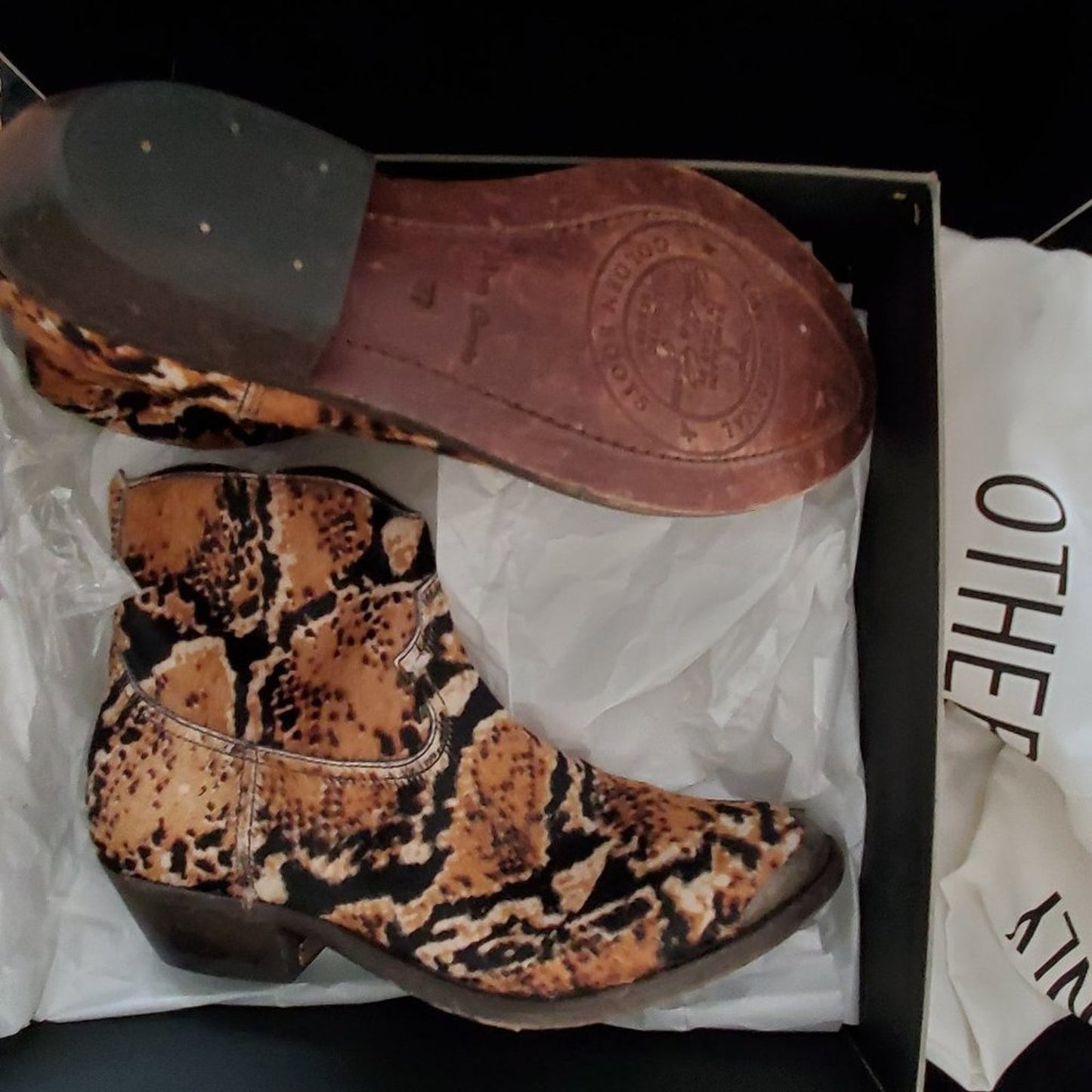Authentic New in Box! Never Worn! Golden Goose Pony Hair Ankle Boots Size 37/7