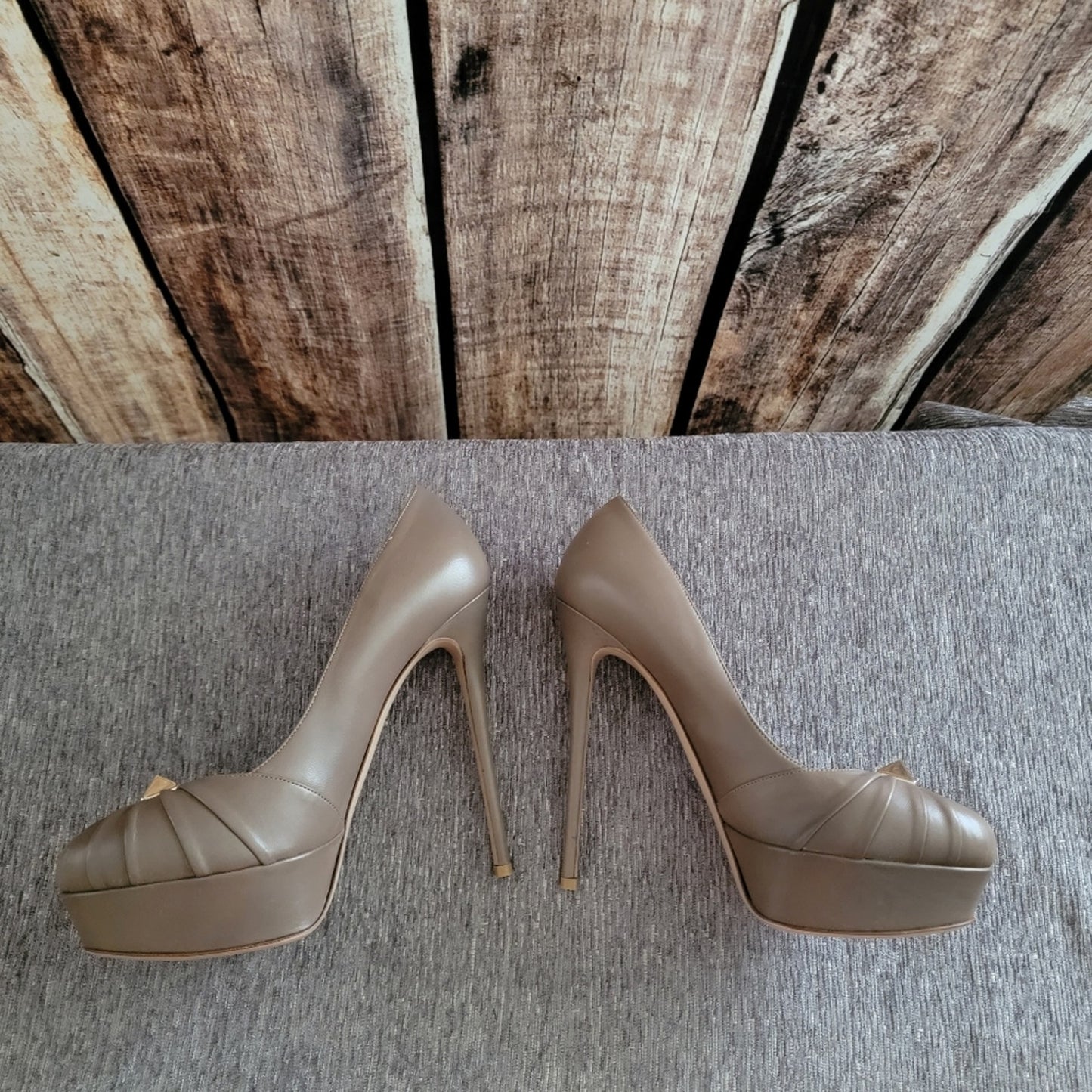 Authentic Valentino Garavani 39.5 HH Platform Pumps