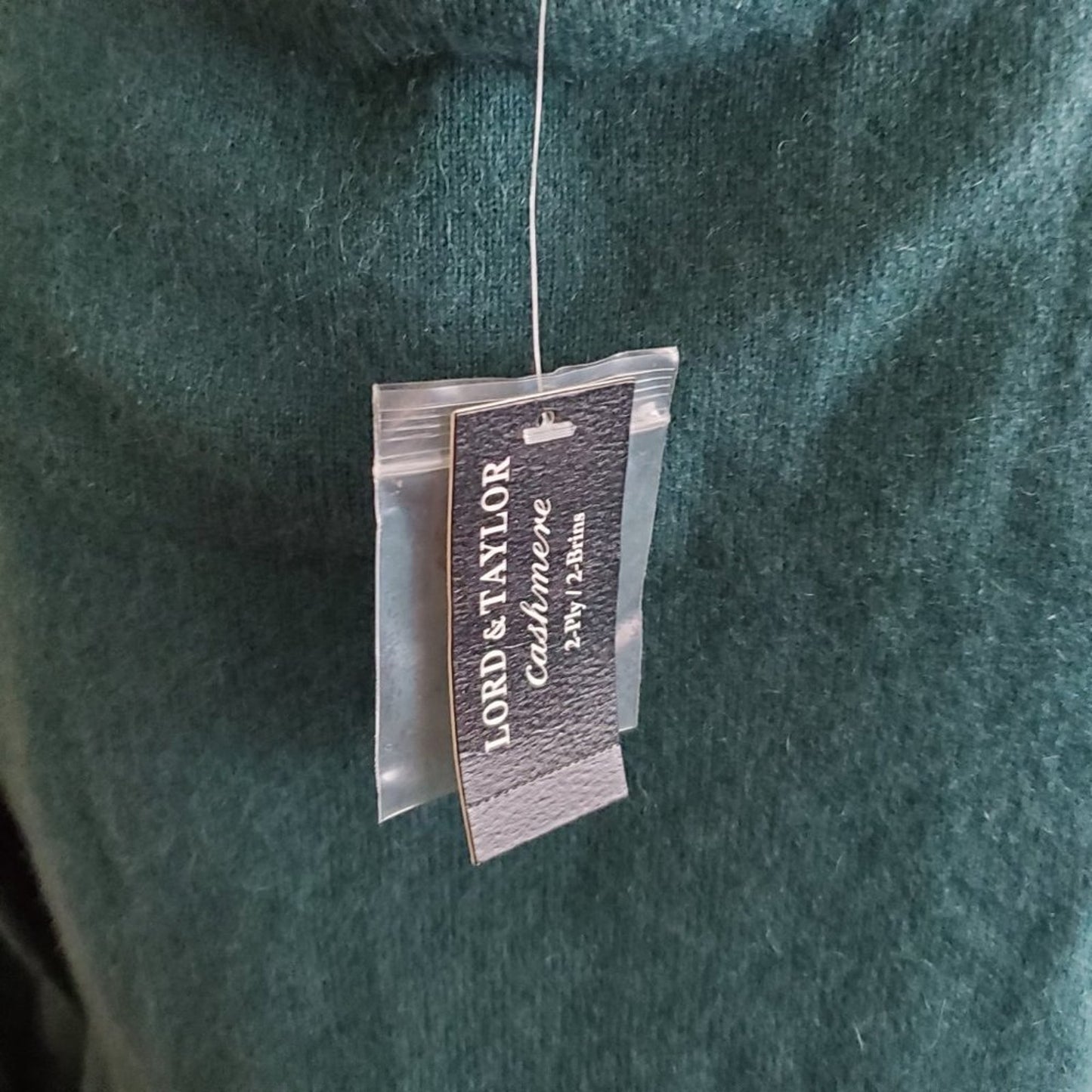 NWT Lord & Taylor 100% Cashmere Size Small Sweater