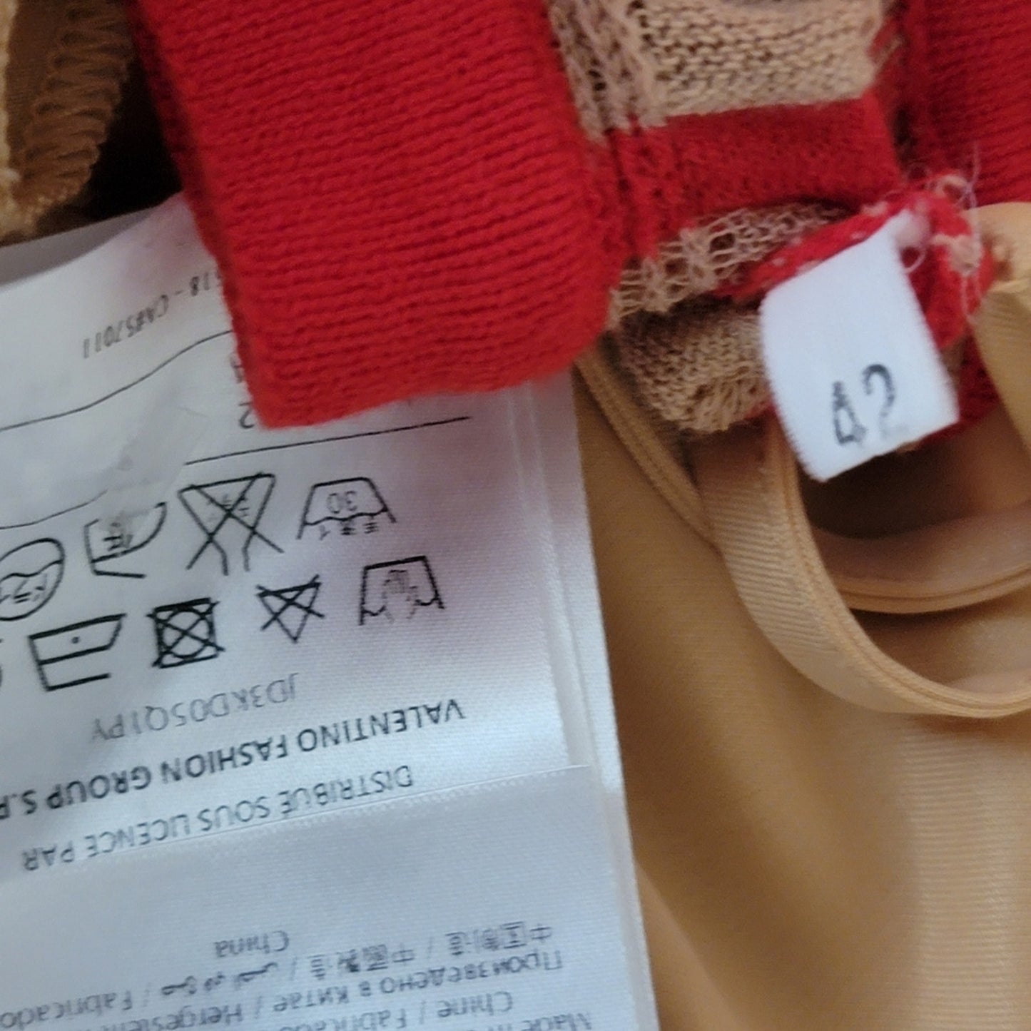 M Missoni Size 42 Italian 6 USA Red Knit Dress