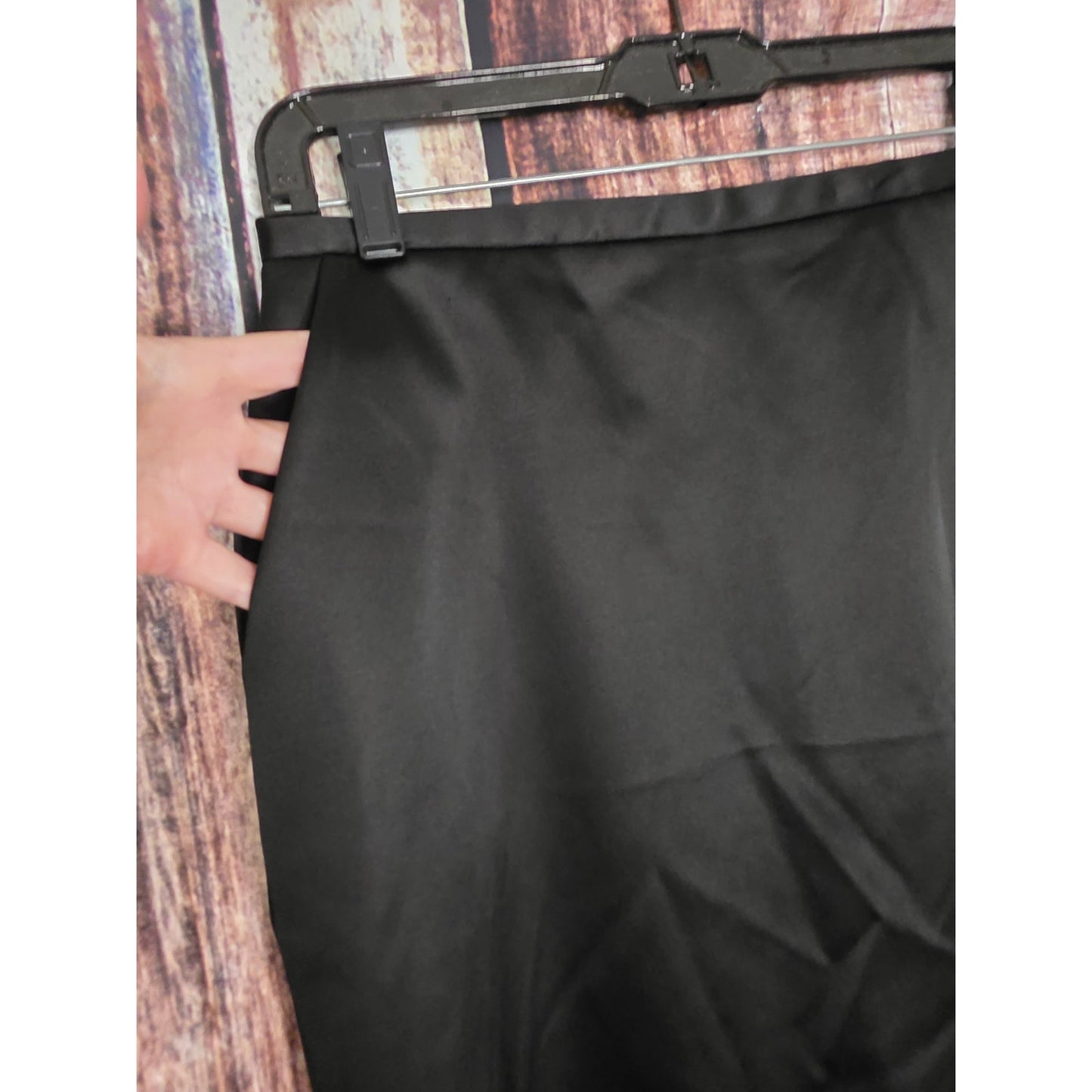 NWT St John Evening Size 2 Black Skirt